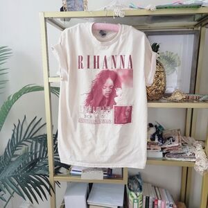 Rihanna Lift Me Up Vintage 90s style Graphic Tee!